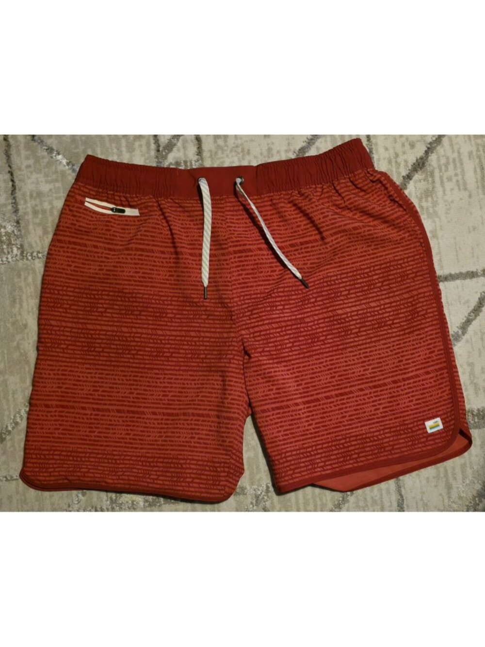 Vuori Mens XL Kore Short Red Geometric Athletic Training Shorts